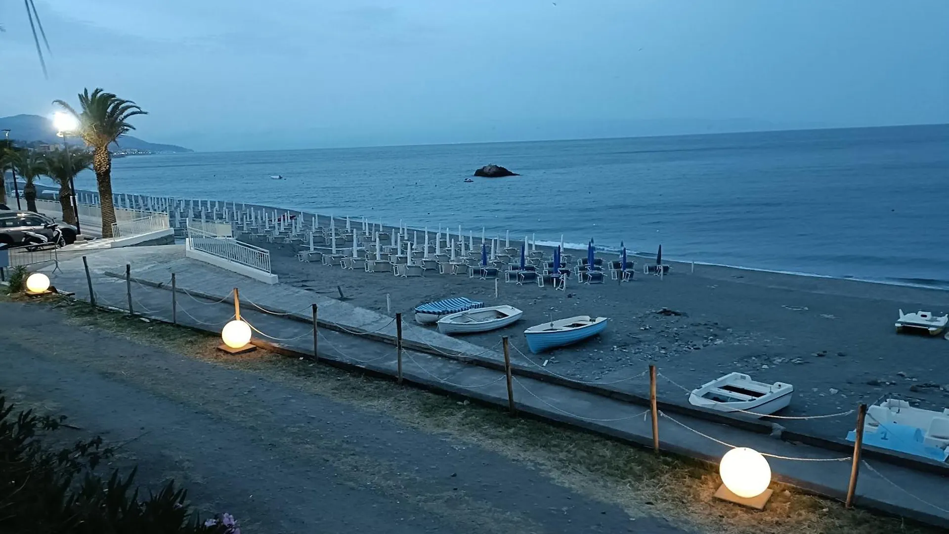Casa Vacanze Margarita Sant'Alessio Siculo Apartment